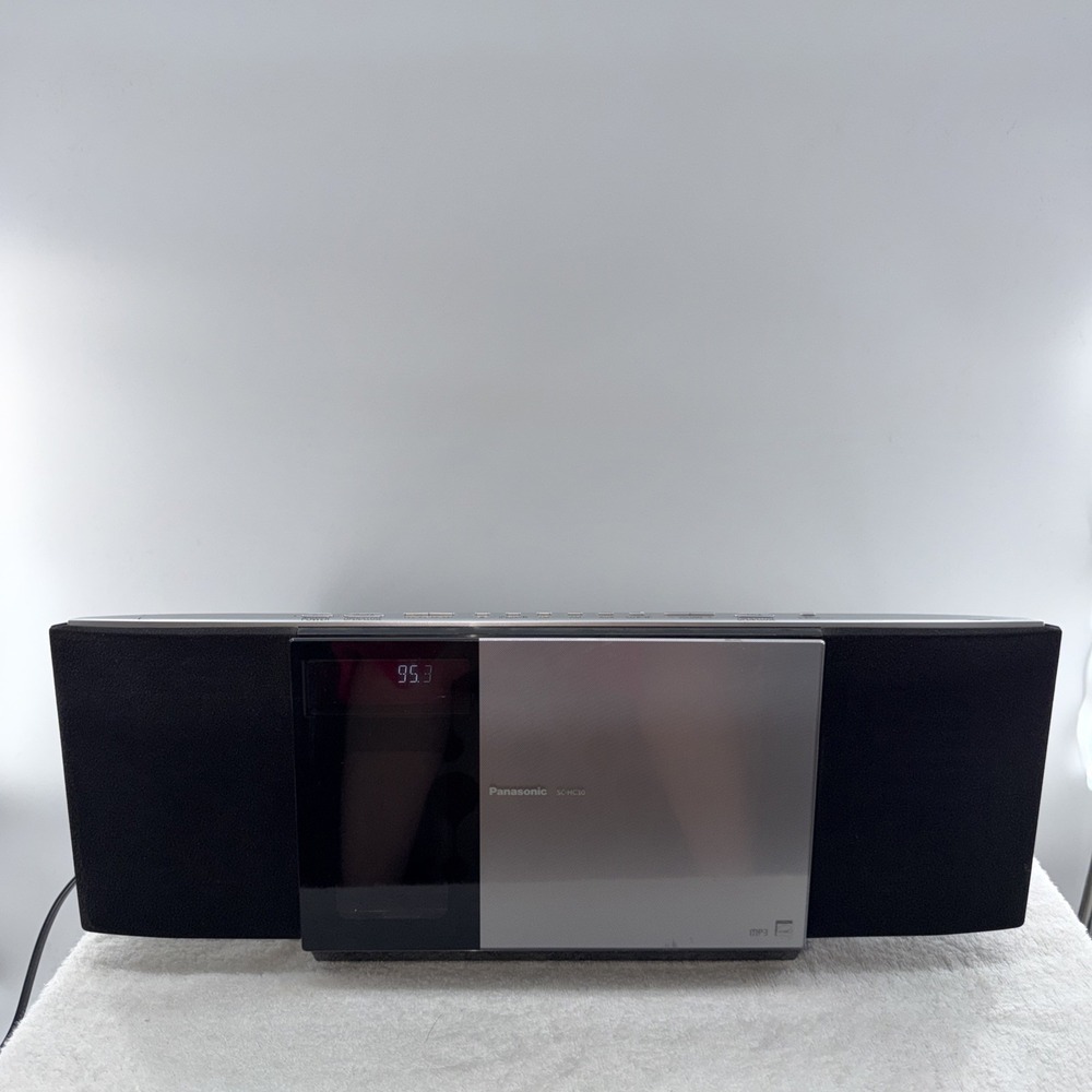 Panasonic SC-HC30 Compact Stereo System Good Condition Used - Tested No Remote